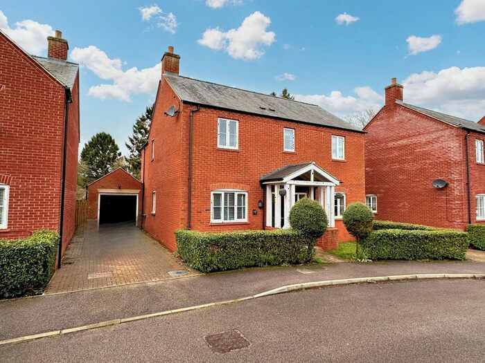 4 Bedroom Detached House For Sale In Peace Hill, Bugbrooke, NN7