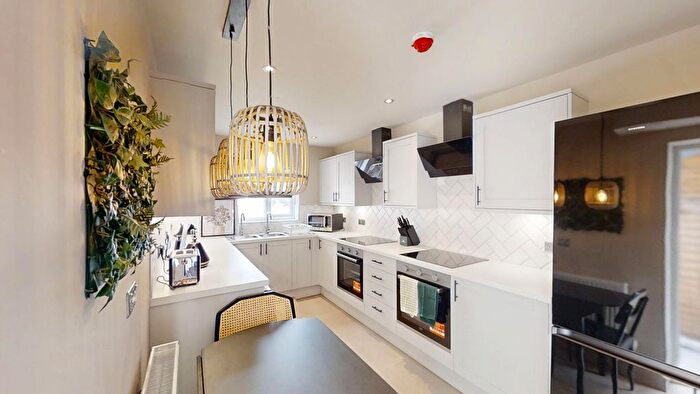 7 Bedroom Property To Rent In Rawdon Road, Maidstone, Kent, ME15