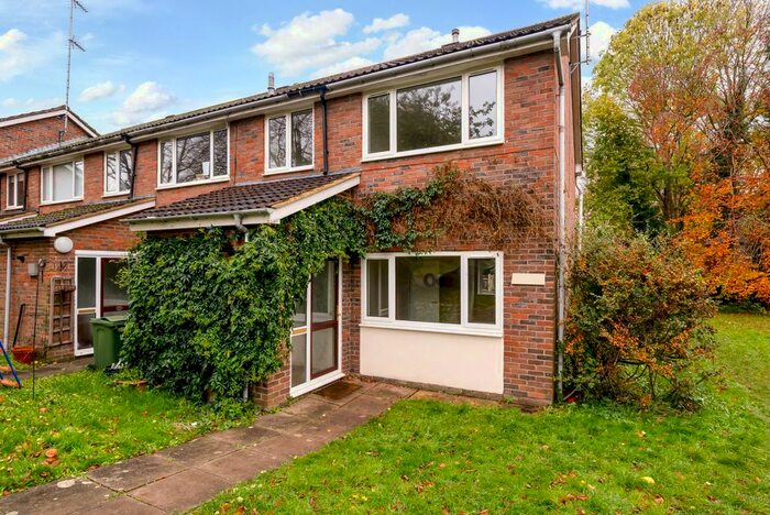 3 Bedroom End Of Terrace House To Rent In St. Martins Close, East Horsley, Leatherhead, KT24