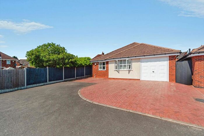3 Bedroom Bungalow For Sale In Parker Road, Wolverhampton, West Midlands, WV11