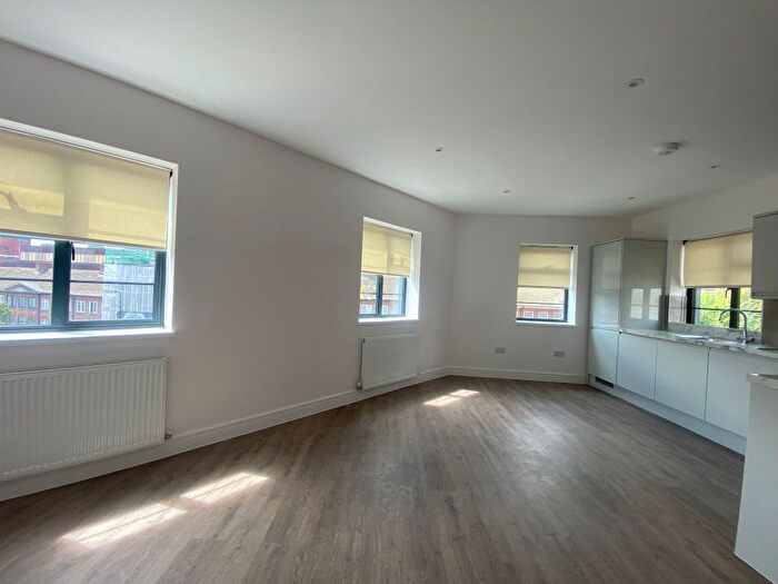 1 Bedroom Flat To Rent In High Road, London, N22