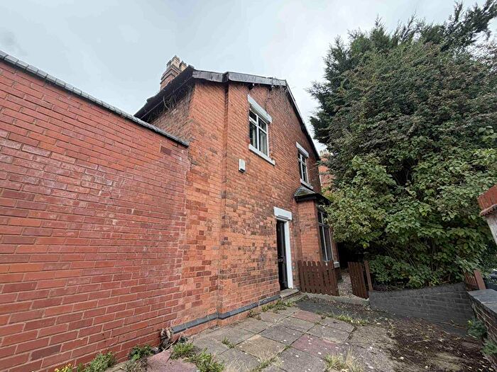 2 Bedroom House To Rent In Ravenhurst Road, B17