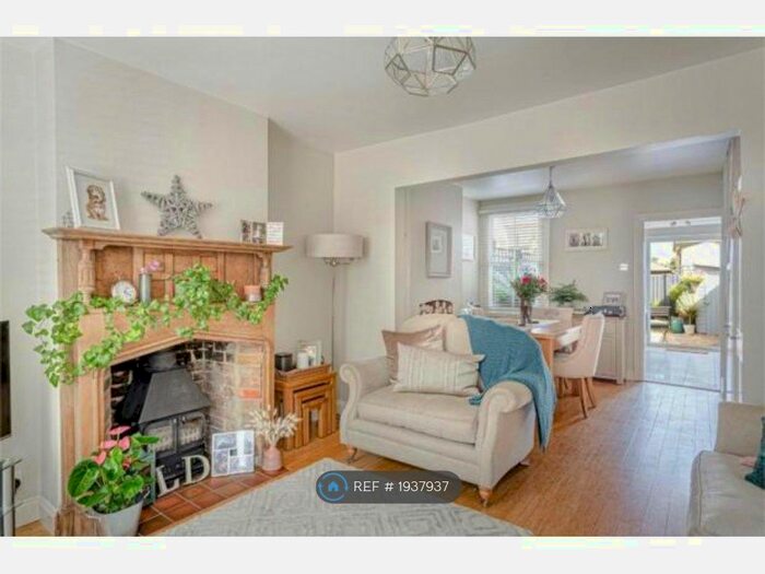 2 Bedroom End Of Terrace House To Rent In Sidney Terrace, Bishops Stortford, CM23