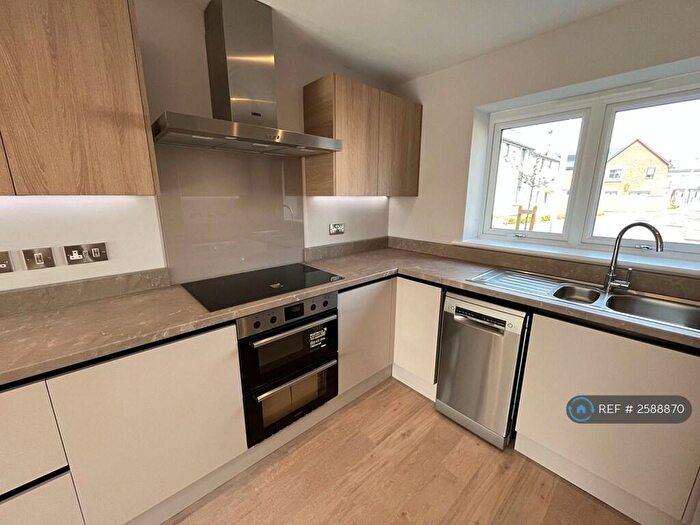 3 Bedroom Semi-Detached House To Rent In Bayley Place, Exeter, EX1