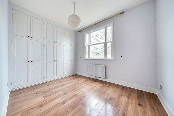 2 Bedroom Flat To Rent In Church Road, Richmond, TW10