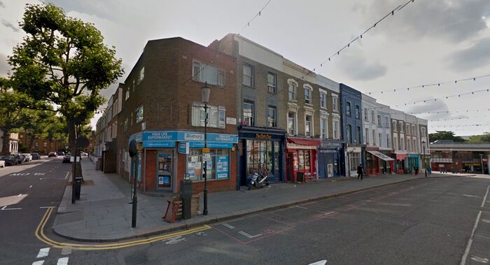 Studio To Rent In Portobello Road, London, W10