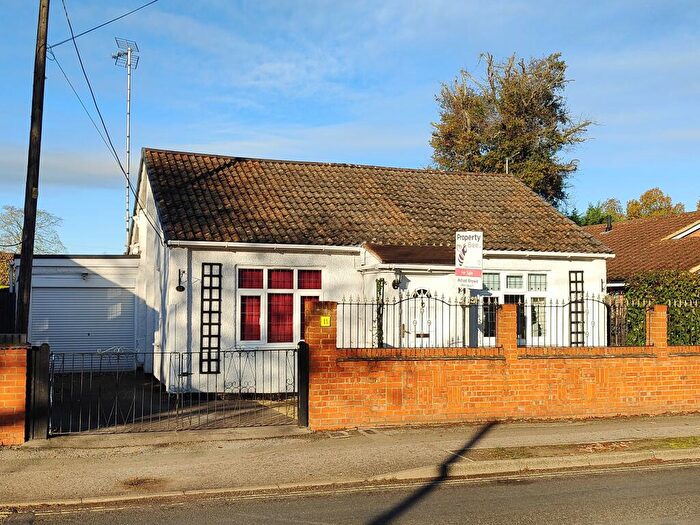 2 Bedroom Bungalow For Sale In Sandhurst Road, Yateley, Hampshire, GU46