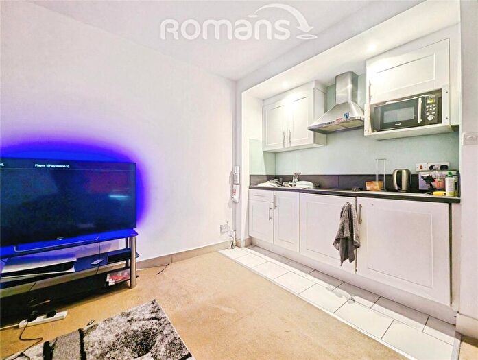 1 Bedroom Flat To Rent In London Road, High Wycombe, HP11