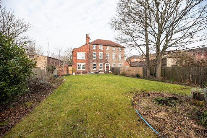 5 Bedroom Semi-detached House For Sale In Station Road, Ferrybridge, WF11