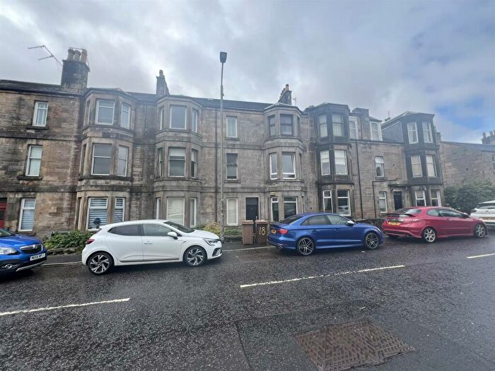 2 Bedroom Flat To Rent In Easwald Bank, Kilbarchan, Johnstone, PA10