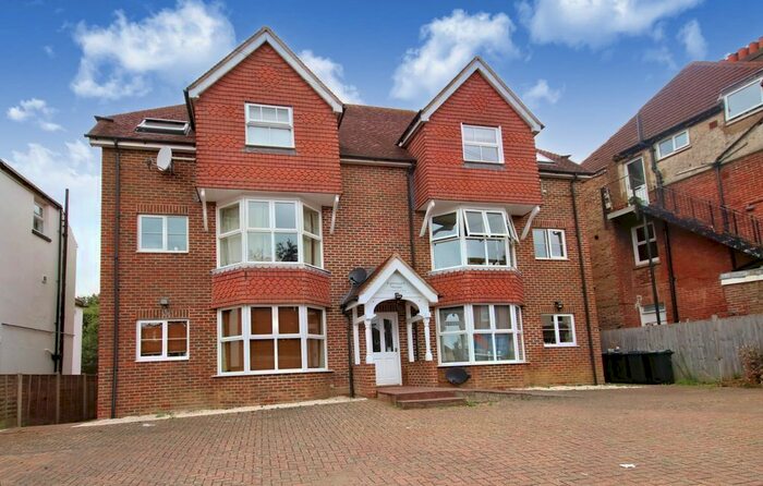 2 Bedroom Flat To Rent In Fairmount Road, Bexhill-On-Sea, TN40