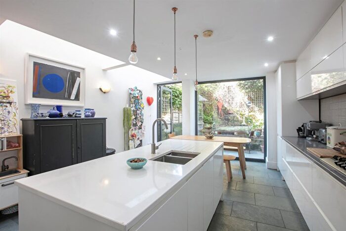 4 Bedroom Terraced House For Sale In Shenley Road, Camberwell, SE5