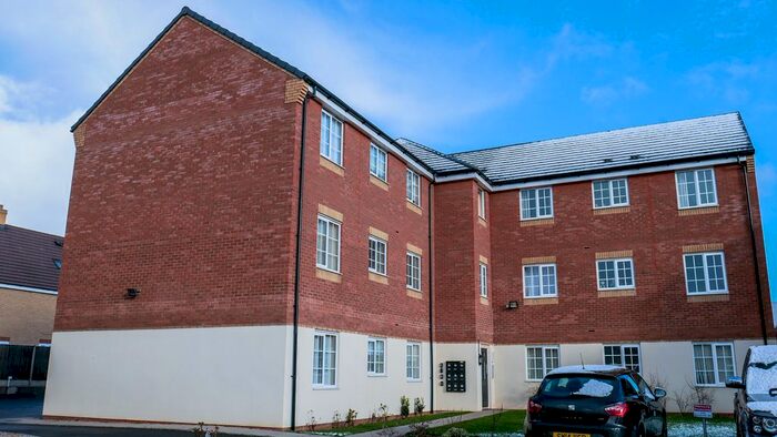 2 Bedroom Flat To Rent In Northumberland Way, Walsall, West Midlands, WS2