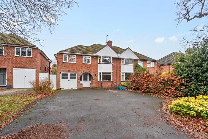 4 Bedroom Semi Detached House For Sale In Kineton Green Road, Solihull, B92