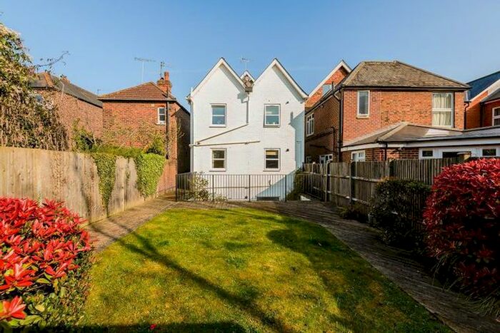 1 Bedroom Flat To Rent In Farnham Road, Guildford, GU2