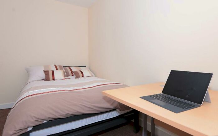 4 Bedroom Flat To Rent In Apt Devonshire Point Fitzwilliam Street Apt Devonshire Point, Sheffield, Sheffield, S1