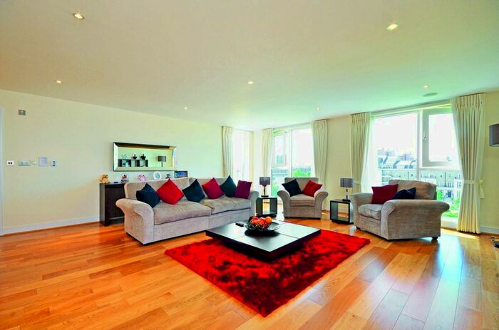 3 Bedroom Flat To Rent In Imperial Wharf, Imperial Wharf, London, SW6