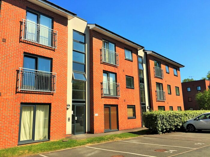 2 Bedroom Flat To Rent In Penstock Drive, Cliffe Vale, Stoke-On-Trent, Staffordshire, ST4