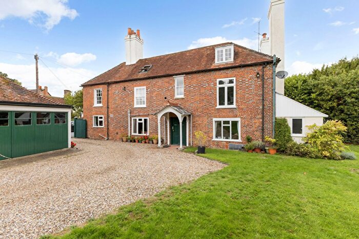 6 Bedroom Detached House For Sale In Speen Lane, Newbury, RG14