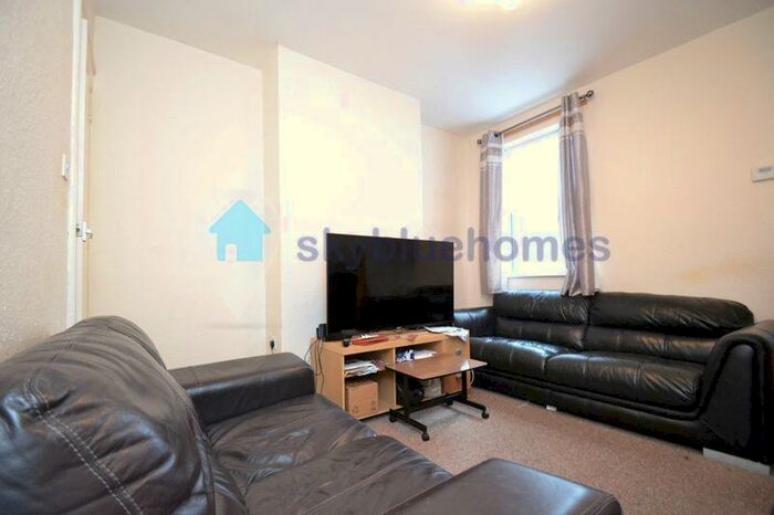 3 Bedroom Terraced House To Rent In Grasmere Street, Leicester, LE2