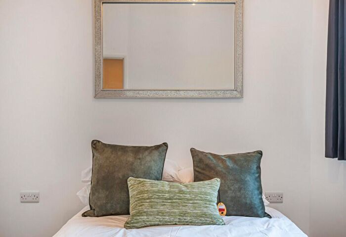 1 Bedroom Apartment For Sale In Thakeham Road, Storrington, West Sussex, RH20