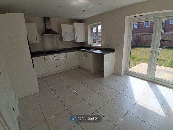 3 Bedroom Semi-Detached House To Rent In Standingwood Road, Ellesmere Port, CH65