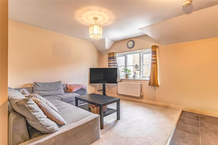 2 Bedroom End Of Terrace House To Rent In Brentfore Street, East Wichel, Swindon, Wiltshire, SN1