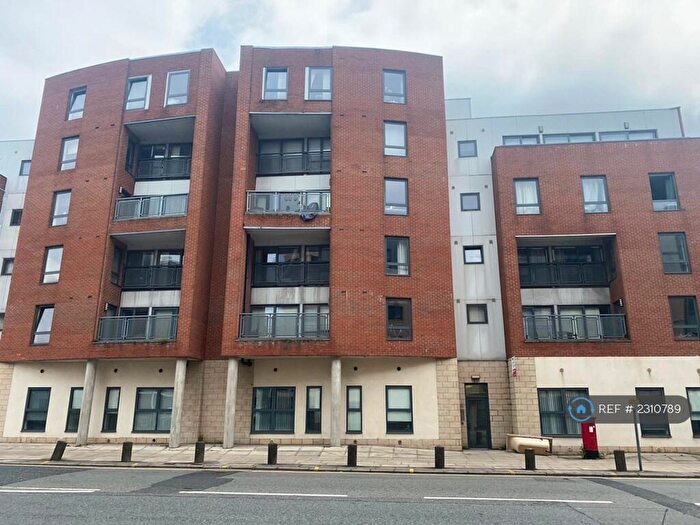 2 Bedroom Flat To Rent In Moss Street, Liverpool, L6