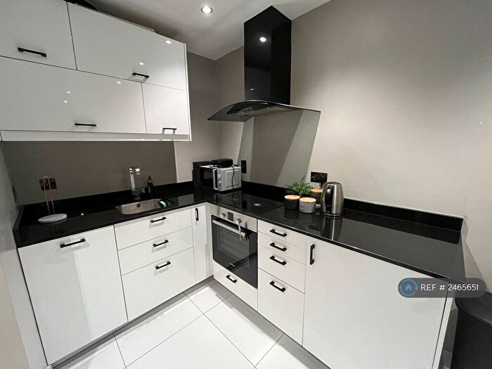 Studio To Rent In Mansio Residence, Leeds, LS1