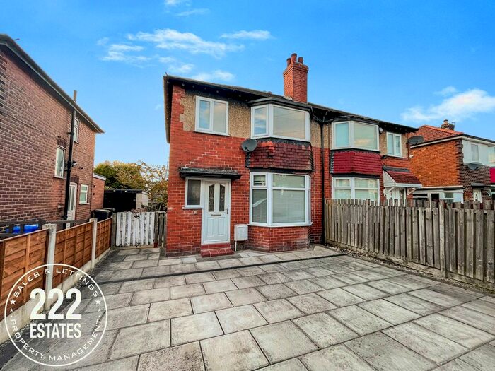 3 Bedroom Semi-Detached House To Rent In Woodfield Avenue, Gee Cross, SK14