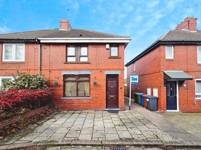 3 Bedroom Semi-Detached House For Sale In Cliffedale Crescent, Worsbrough, Barnsley, S70