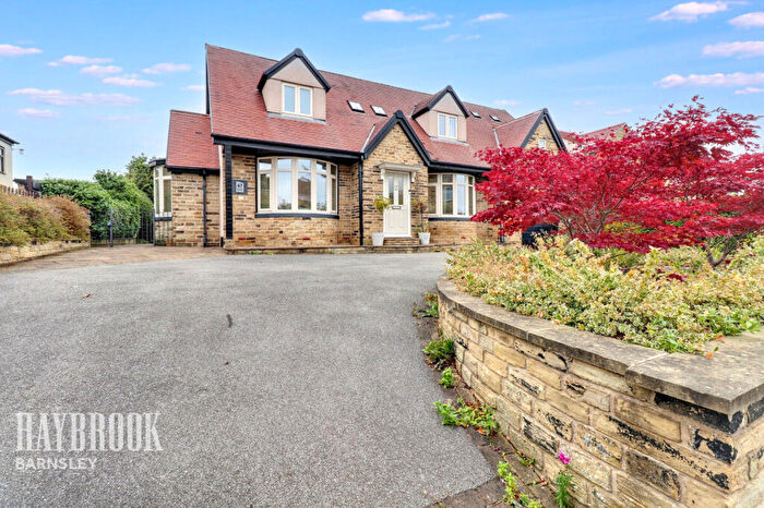3 Bedroom Detached House For Sale In Darton Road, Cawthorne, S75