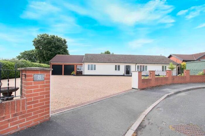 4 Bedroom Detached Bungalow For Sale In Two Acres, Blyth, Worksop, S81