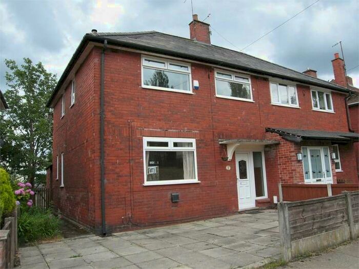 3 Bedroom Semi-Detached House To Rent In Pershore Road, Middleton, Manchester, Lancashire, M24