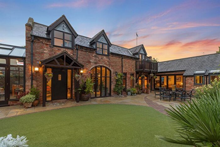 4 Bedroom Barn Conversion For Sale In Church Road, Wanlip, LE7