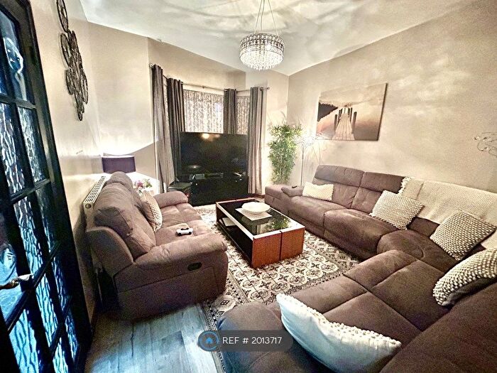 3 Bedroom Terraced House To Rent In Central Park Road, London, E6