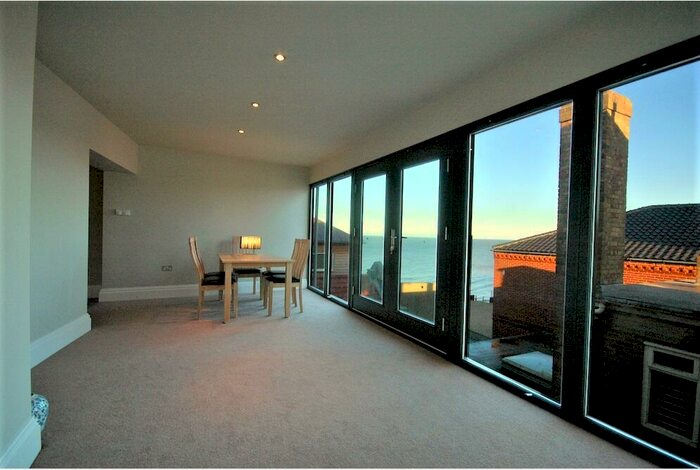 3 Bedroom Flat To Rent In Jetty Street, Cromer, NR27