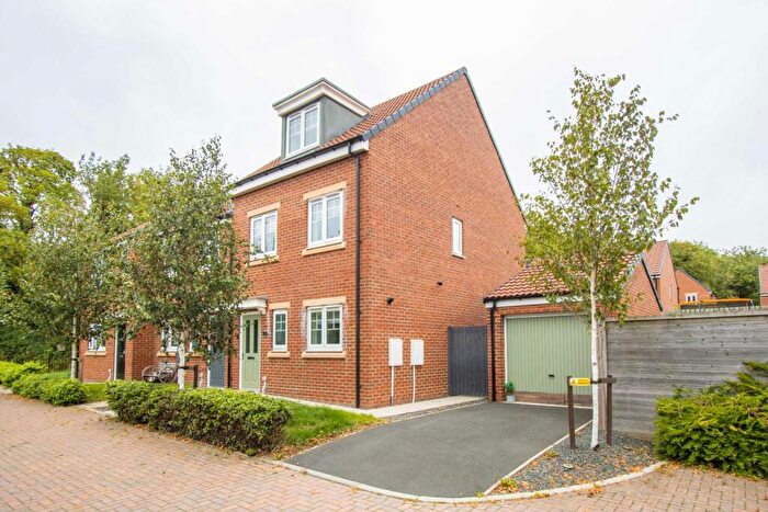 3 Bedroom Town House For Sale In Welby Way, Coxhoe, Durham, DH6