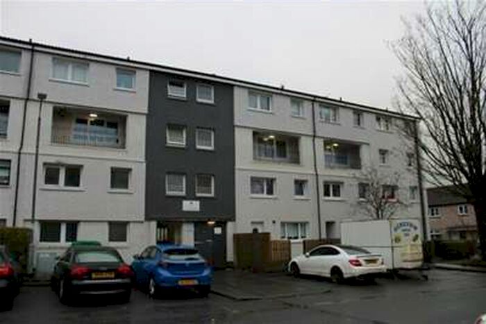 3 Bedroom Maisonette Flat To Rent In Ettrick Terrace, Johnstone, PA5