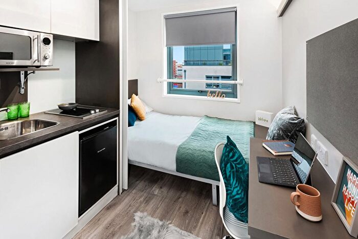 Studio To Rent In Market Road, London, N7