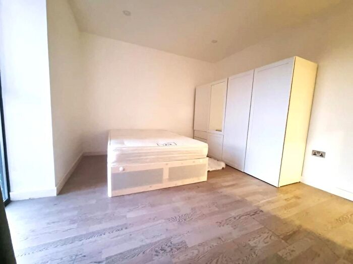 1 Bedroom Flat To Rent In Butchers Road, London, E16