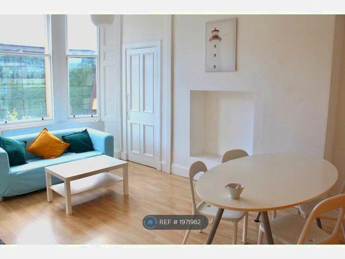 2 Bedroom Flat To Rent In Dundas Street, Edinburgh, EH3