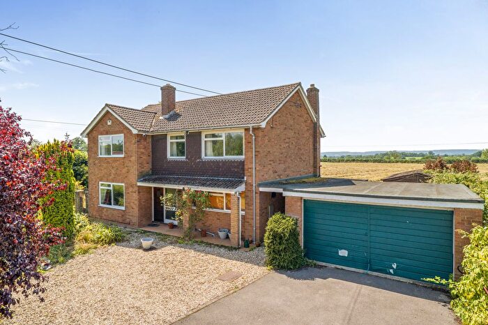 4 Bedroom Detached House For Sale In Nupend, Stonehouse, GL10