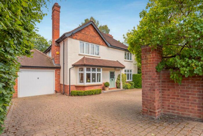 5 Bedroom Detached House To Rent In Kings Road, Sunninghill, SL5