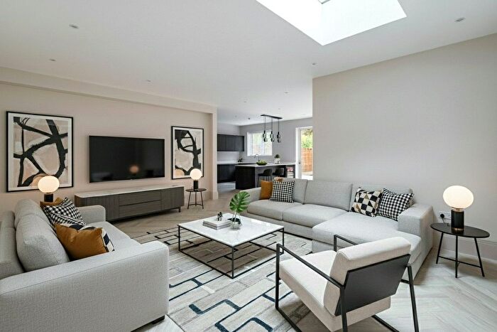 5 Bedroom Semi Detached House For Sale In Queens Road, Hersham, Walton-On-Thames, Surrey, KT12