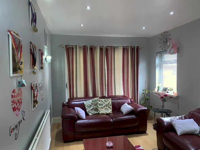 3 Bedroom Semi-Detached House To Rent In Parkgate Road, Watford, WD24