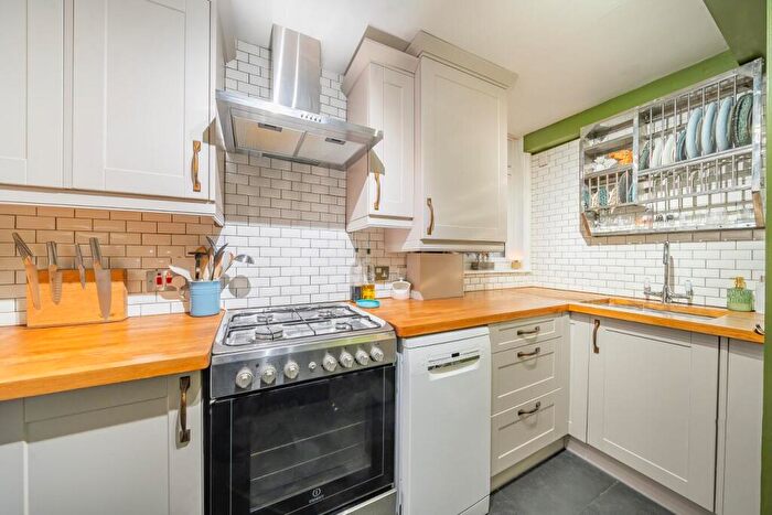 2 Bedroom Flat For Sale In Devonshire Road, Forest Hill, SE23