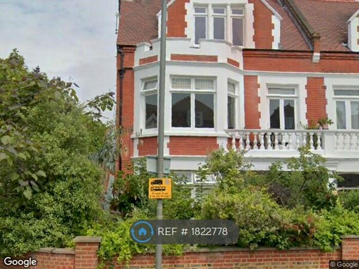2 Bedroom Flat To Rent In Hazlewell Road, London, SW15