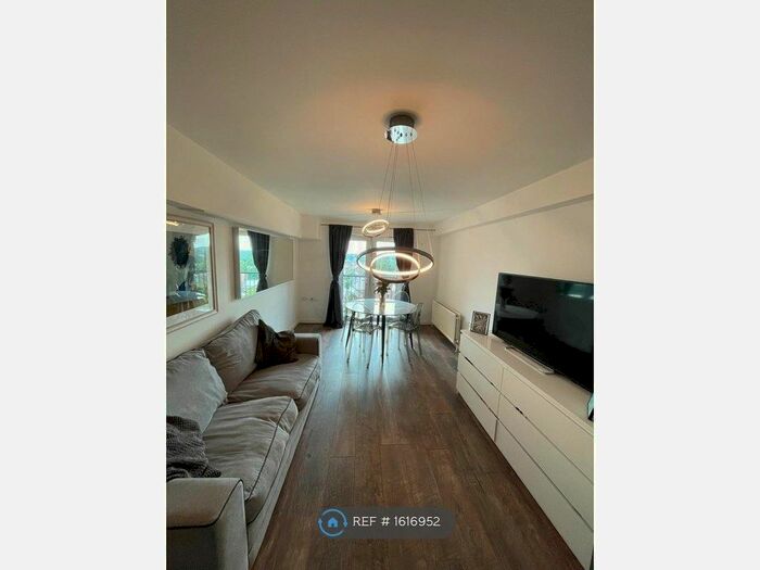 1 Bedroom Flat To Rent In West Hill, Kent, DA1