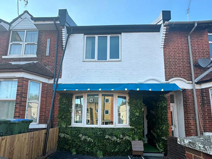 1 Bedroom House To Rent In Portswood Road, Southampton, SO17